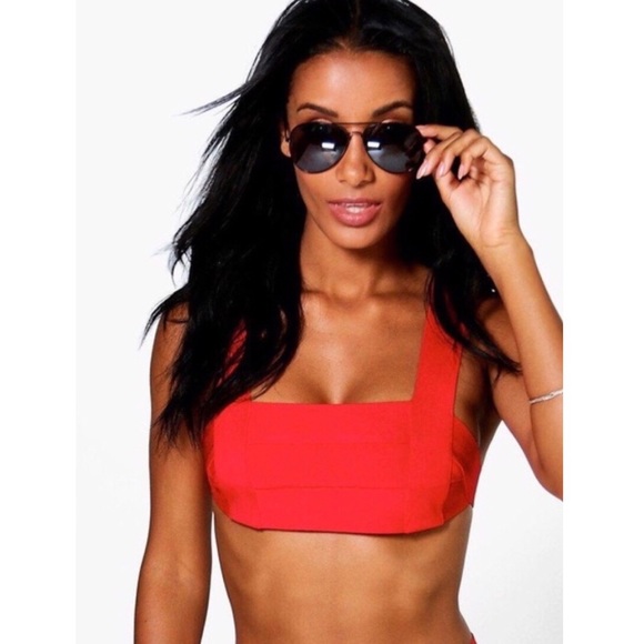 Boohoo Other - Boohoo Perissa Red Bandage Bikini Top Med NWT
